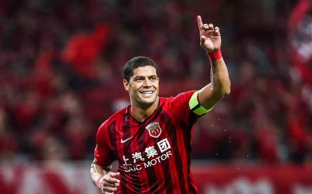 西班牙乌龙球视频_西班牙守门员乌龙球_西班牙篮球乌龙球比赛规则