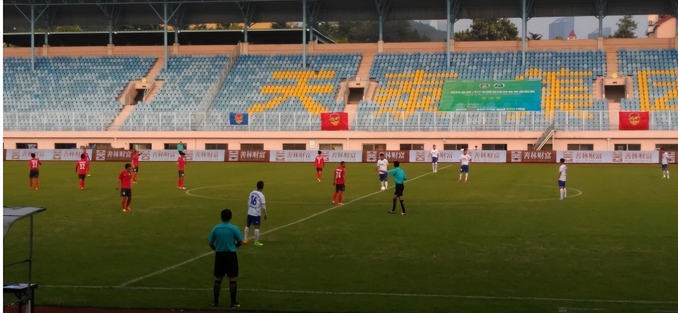 篮球济南联赛青岛冠军是谁_济南青岛篮球联赛冠军_篮球济南联赛青岛冠军名单