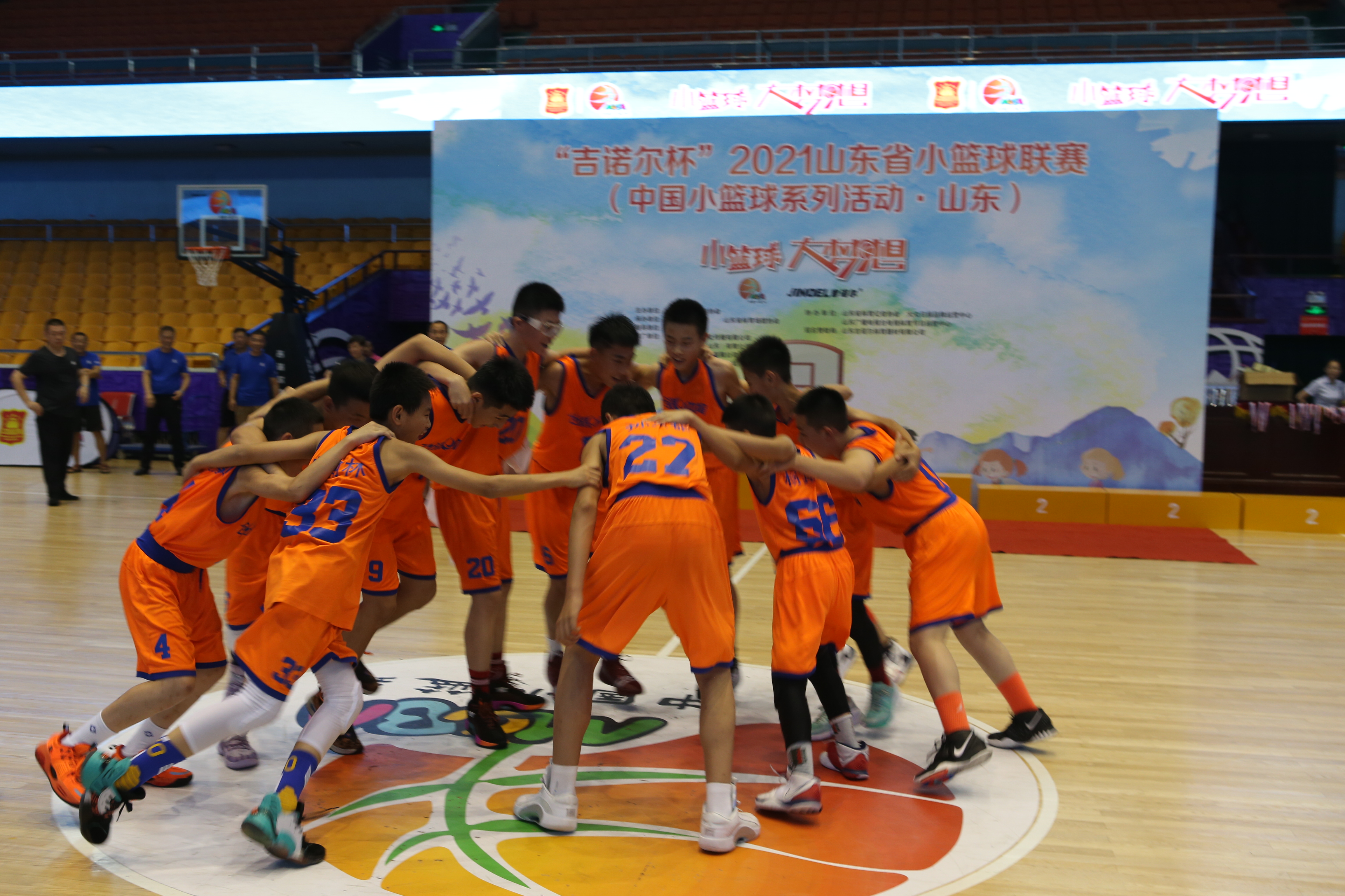 山东济南篮球_济南青岛篮球联赛冠军_篮球济南联赛青岛冠军是谁