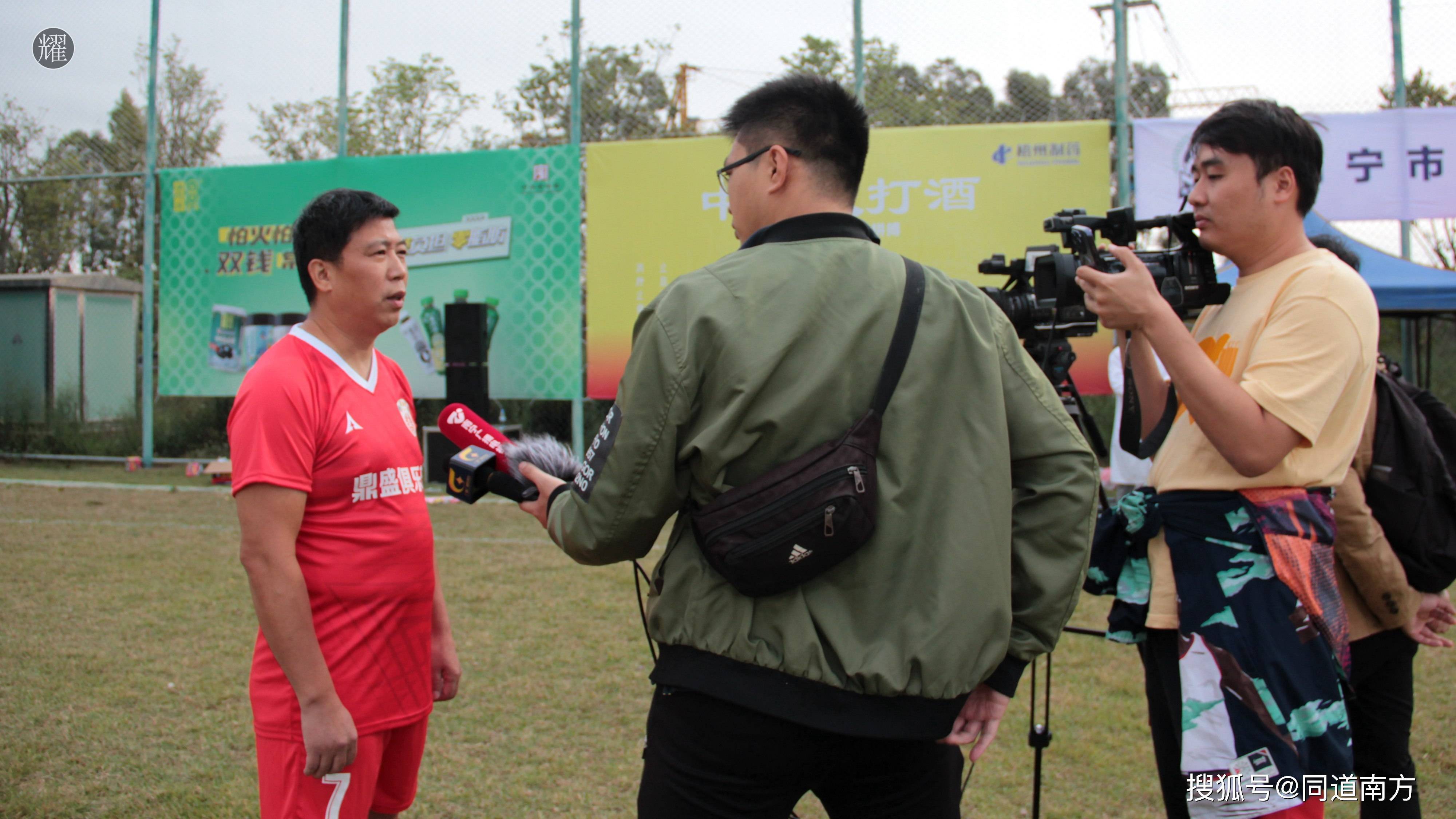 足球杯冠军世界排名榜_足球杯世界杯冠军_关于足球的世界冠军杯