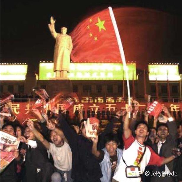 世界足球杯的冠军奖杯叫什么_关于足球的世界冠军杯_足球杯冠军世界排名榜