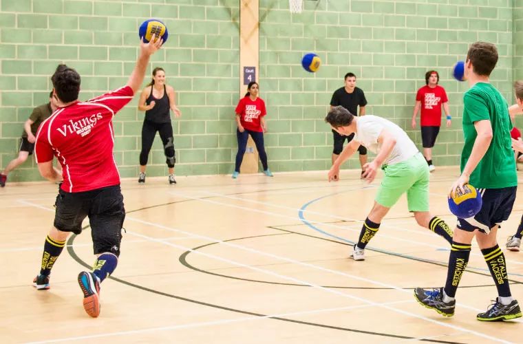 英国足球名人_英国足球明星排名前十_英国历史足球明星