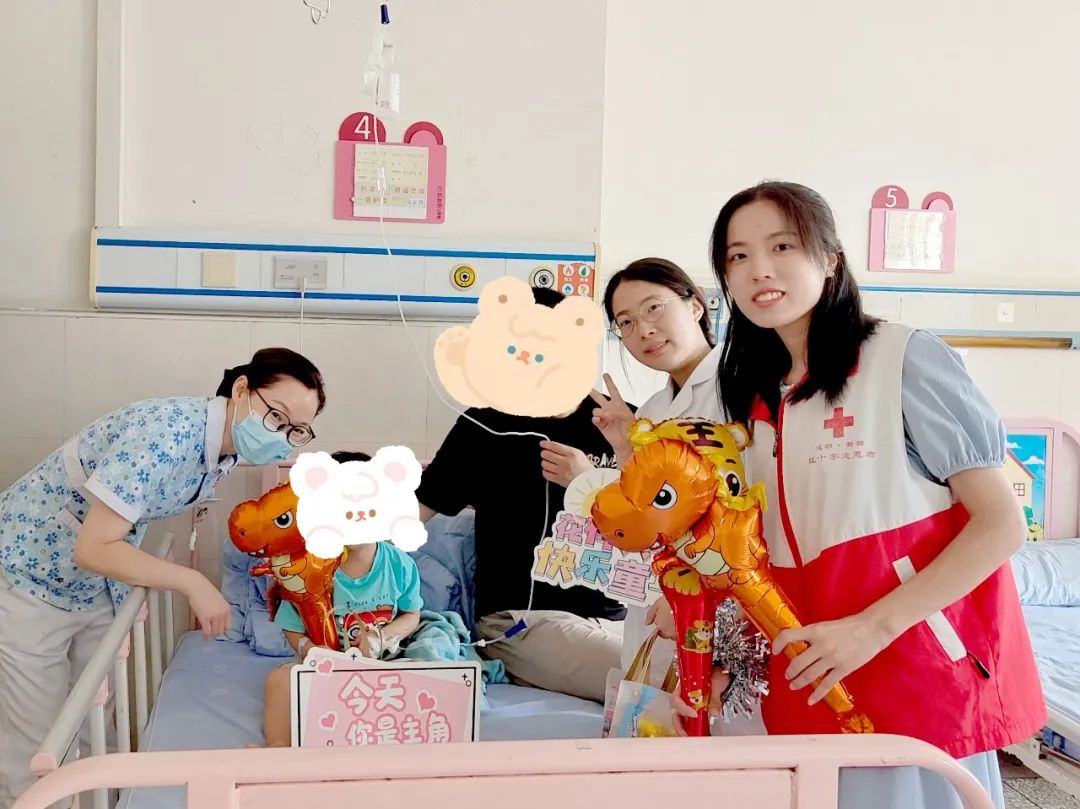 童年趣味生活贴纸怎么画_童年粘贴画_趣味童年贴纸画生活图片