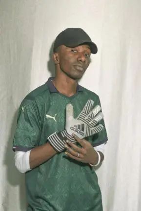 男孩足球比赛冠军_足球男孩儿_足球男孩冠军比赛图片