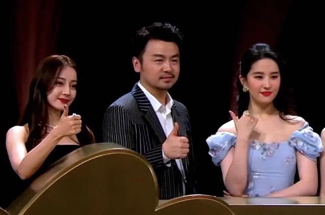 健身有名的外国人_国外健身演员_国外健身明星大合照