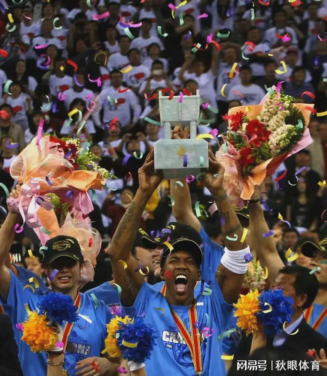 各赛季总冠军篮球_篮球赛季冠军奖金多少_篮球赛季冠军是谁