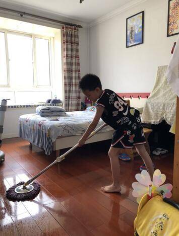 拖地技巧作文_拖地技能日记_生活小技能作文拖地