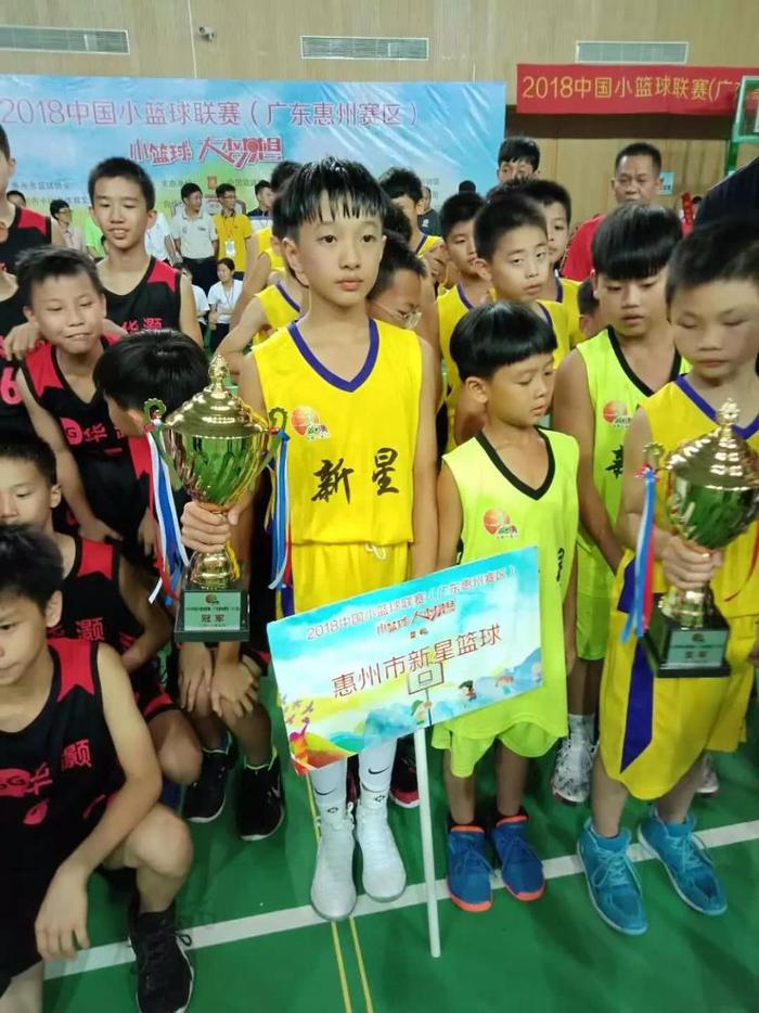 杨溢,广东宏远青年队13岁新星,去年在中国小篮球联赛中惊艳四起