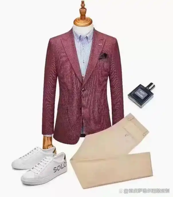 西服搭运动鞋好不好_运动搭西服_西服搭运动裤