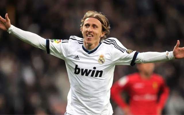 足球谁是冠军_冠军足球球员搭配_足球球员冠军排行榜