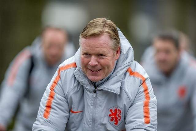 冠军足球球员搭配_足球球员冠军排行榜_足球谁是冠军