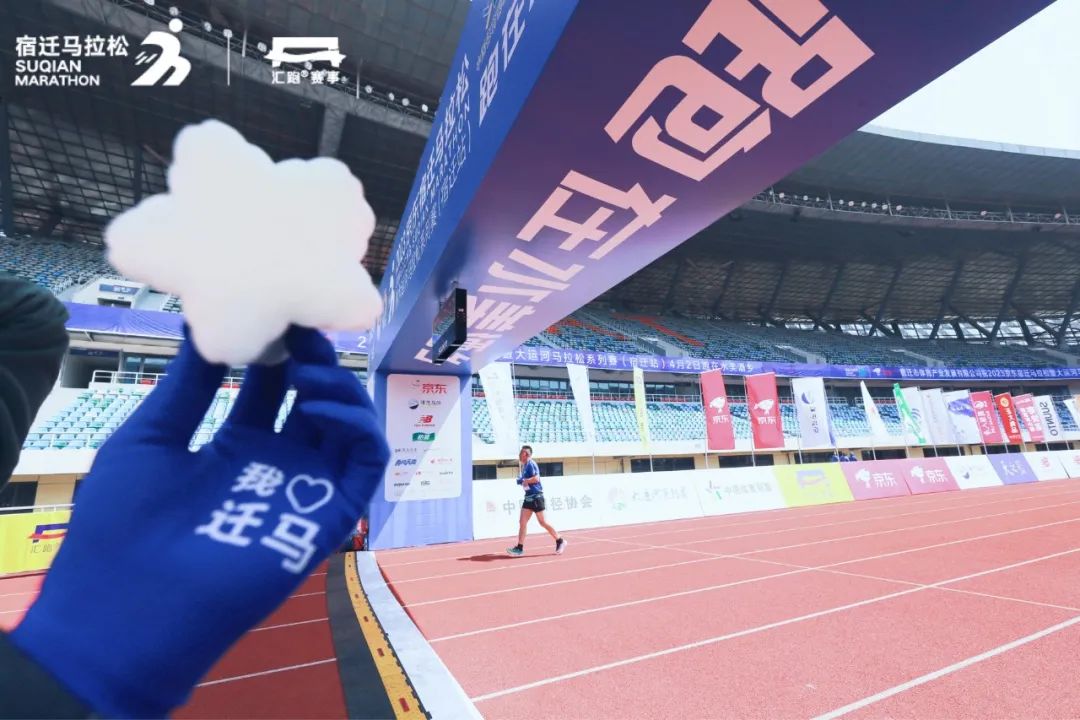 马拉松水站间隔多少_马拉松 水站_马拉松提供水的地方叫什么