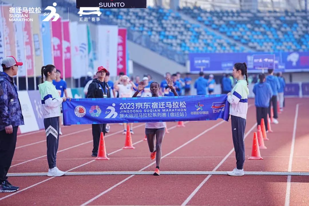 马拉松 水站_马拉松水站间隔多少_马拉松提供水的地方叫什么