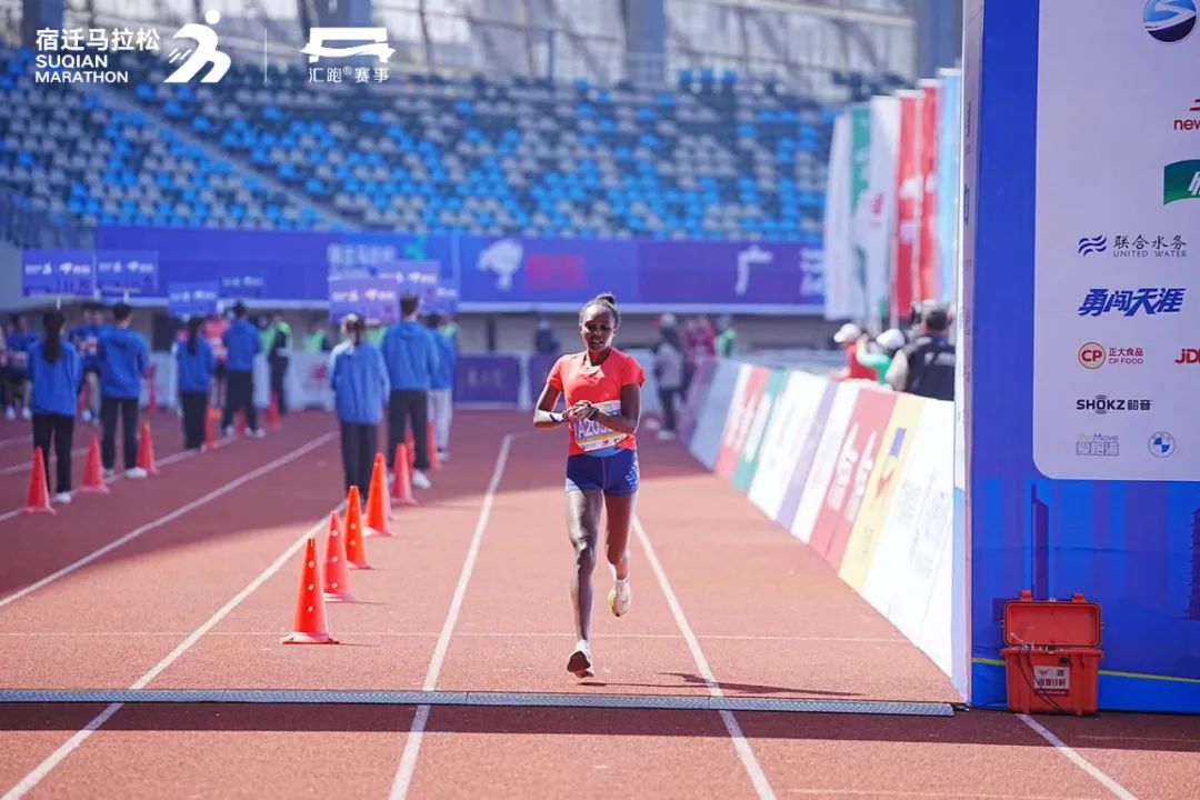 马拉松提供水的地方叫什么_马拉松 水站_马拉松水站间隔多少