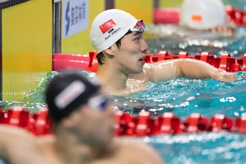 游泳运动员梁_世界游泳冠军梁顺添_女游泳世界冠军梁