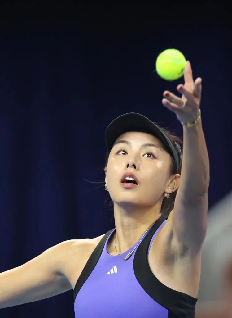 女游泳世界冠军梁_世界游泳冠军梁顺添_游泳运动员梁