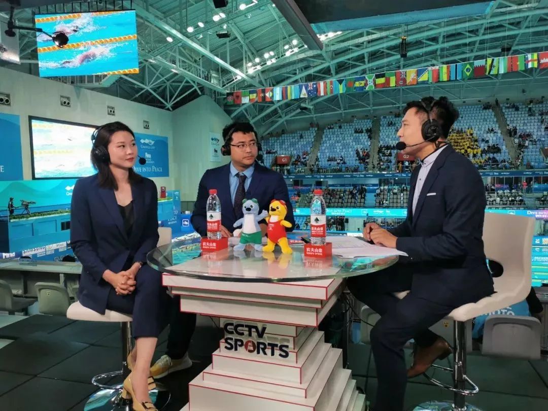 我们的嘴替!潘展乐破世界纪录夺冠,为他嘶吼咆哮的女解说是前世界冠军