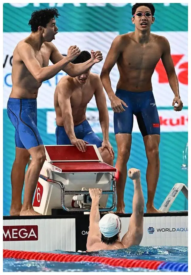 游泳冠军2020年_游泳冠军2021_游泳获冠军