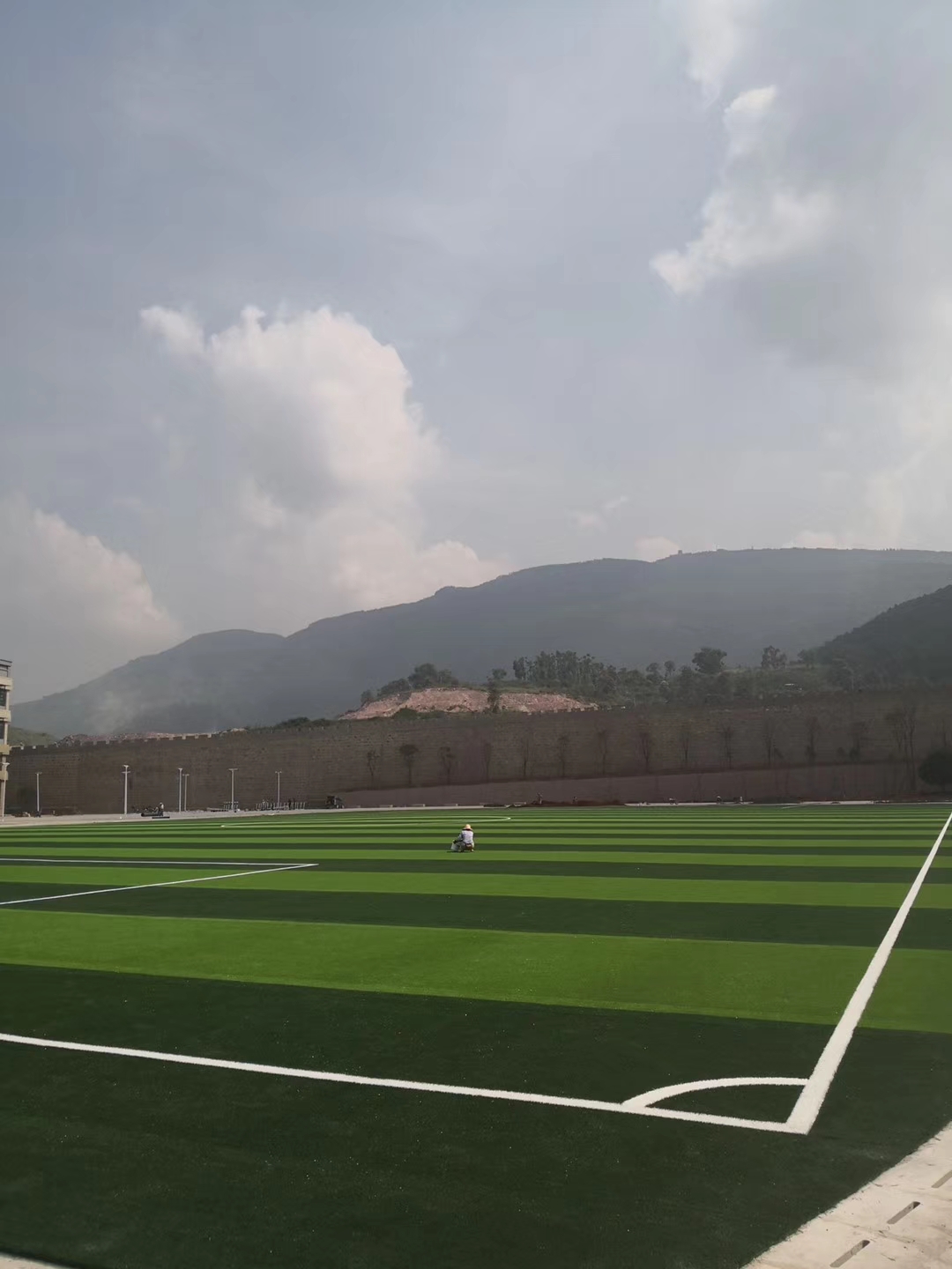 足球比赛中旗子是什么意思_足球规则旗子怎么摆_足球规则旗子