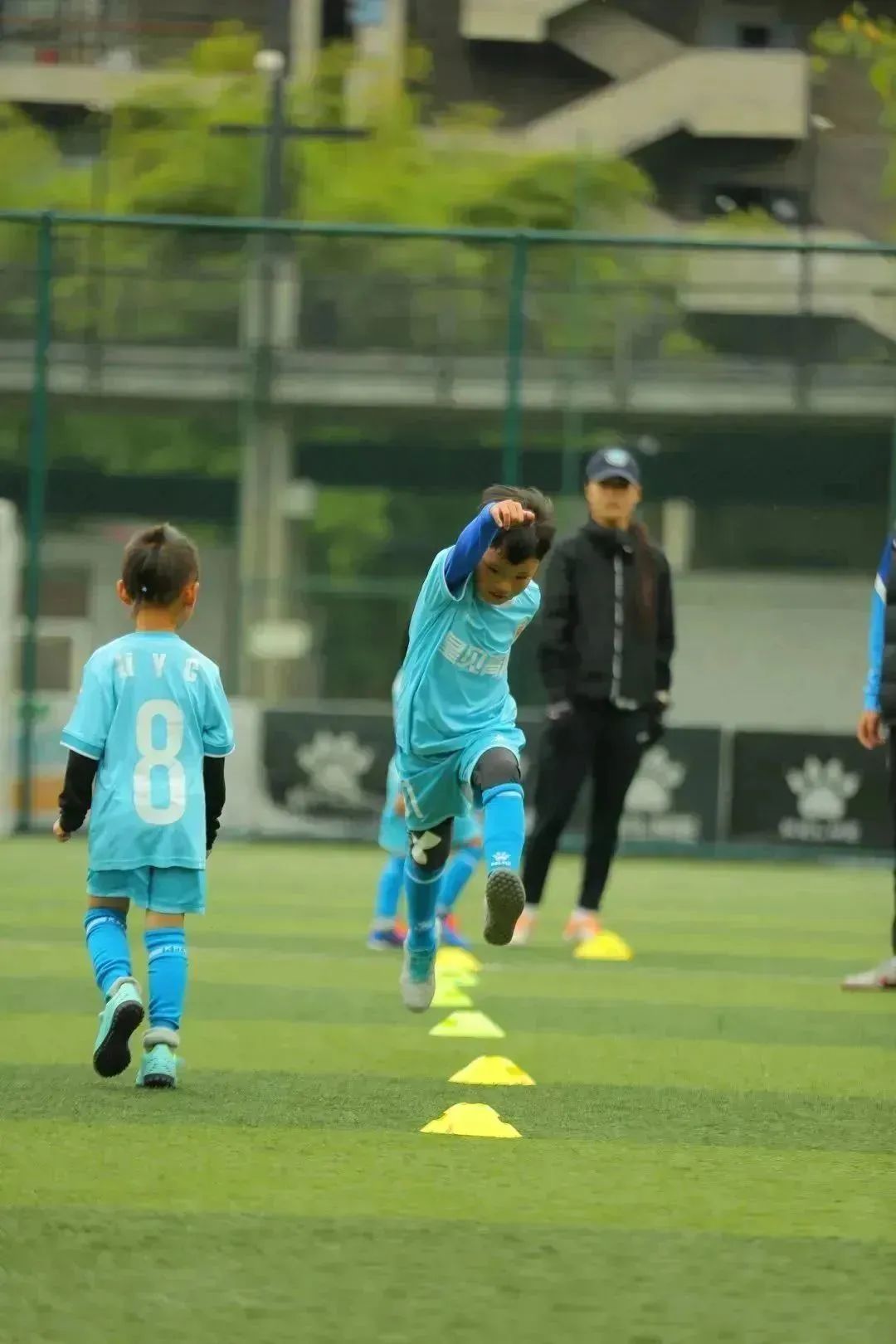 成都市足球比赛_成都社区足球比赛规则_成都市足球锦标赛